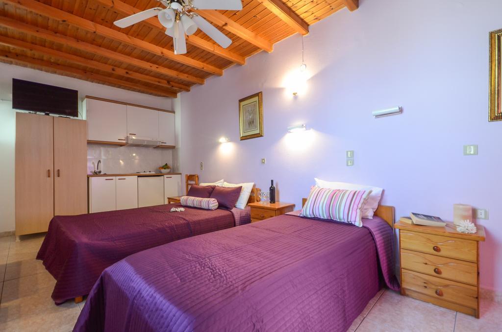 Panormos Hotel And Studios Naxos City Quarto foto